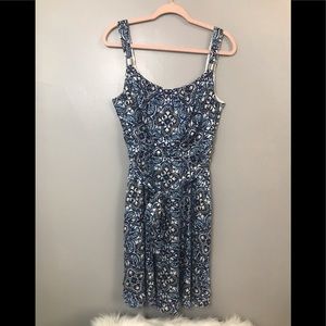 White House Black market  sleeveless dress size 12